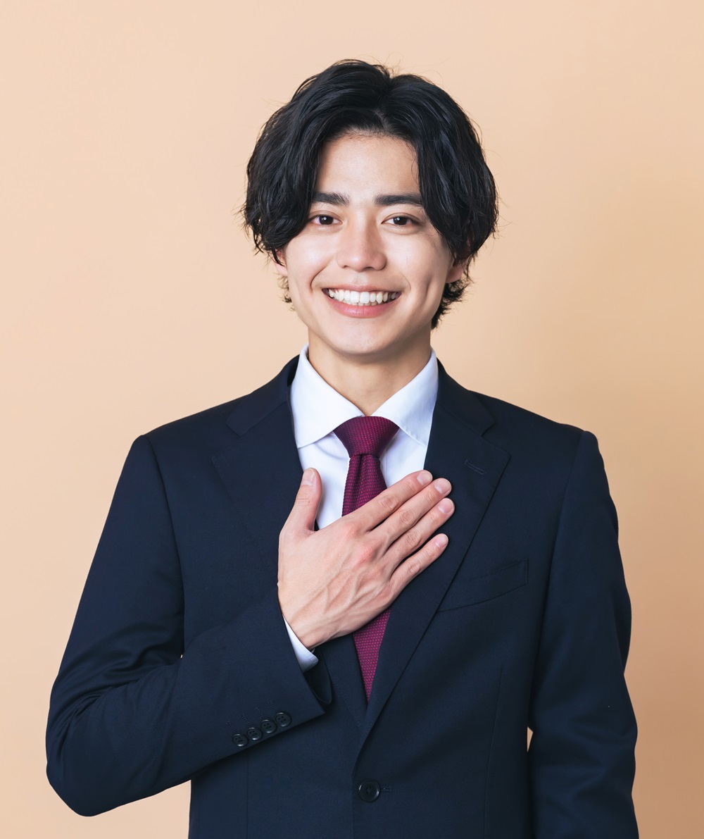営業担当 山本の顔写真